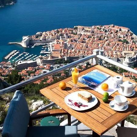 Sea View Magnolia Apartment *