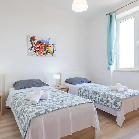 Sea View Magnolia Apartment *