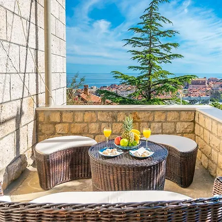 Sea View Magnolia Apartment *